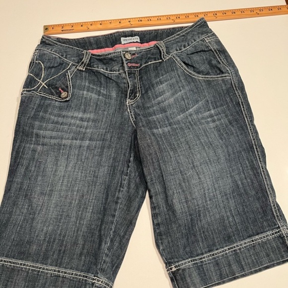 EUC Women’s Size 16/14 Venezia Denim Stretch Shorts 🔥🔥(D3) - Picture 1 of 6